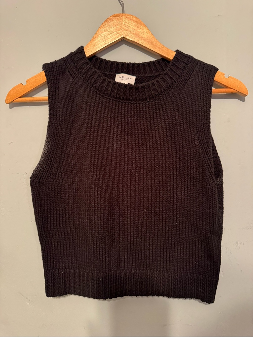 Le Lis Black Ribbed Knit Sweater Top
